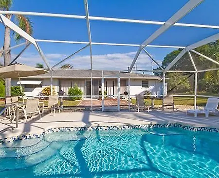 Baycrest Holiday Home 433